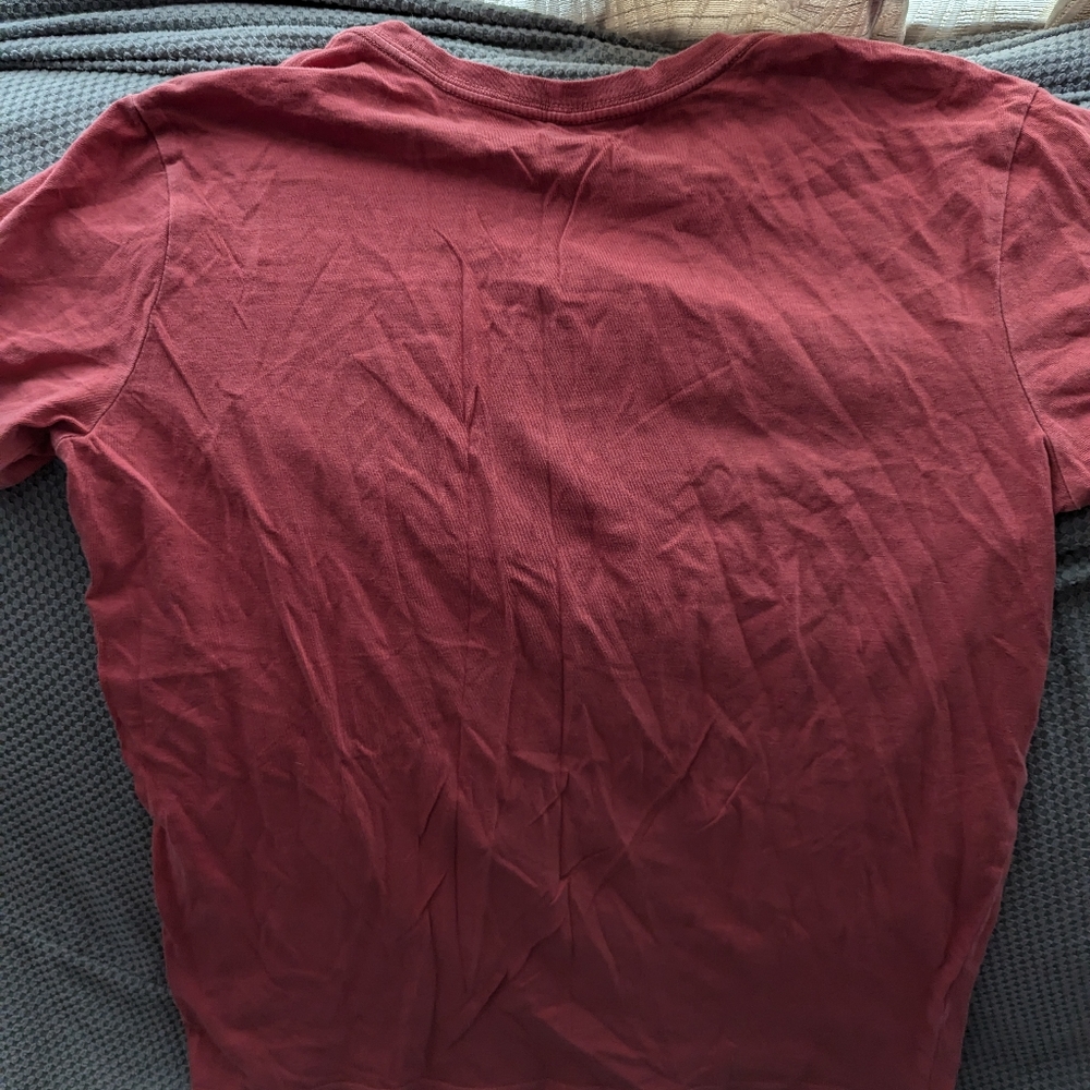 Boys size 14-16 T-shirts (3) - Picture 3 of 9